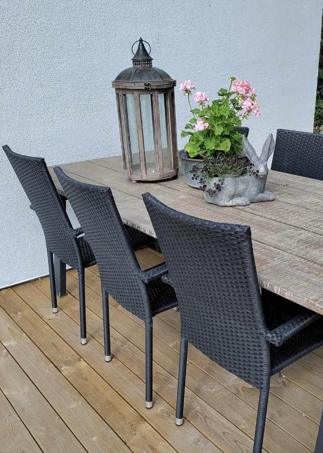 Mysigt Hus I Liten By Naera Havet Ystad Exteriör bild